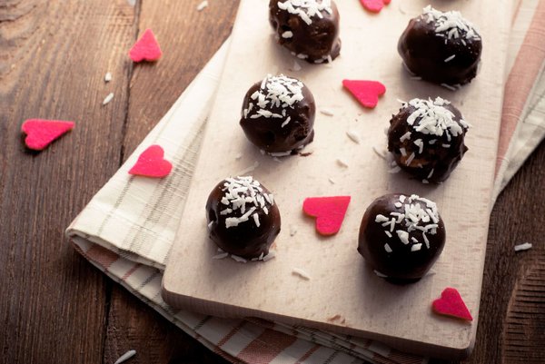 What's the best way to prepare homemade chocolates?