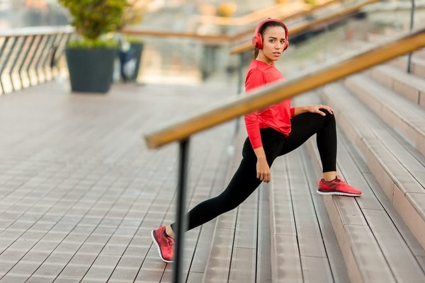 What are the best exercises for knee health?