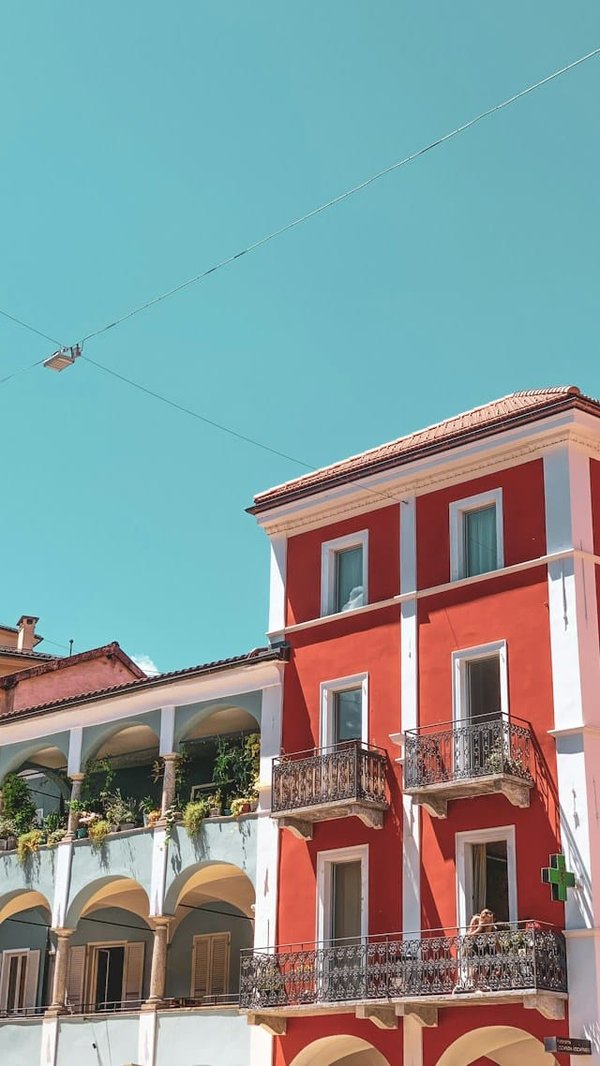 How can you integrate a modern design in a historic home?